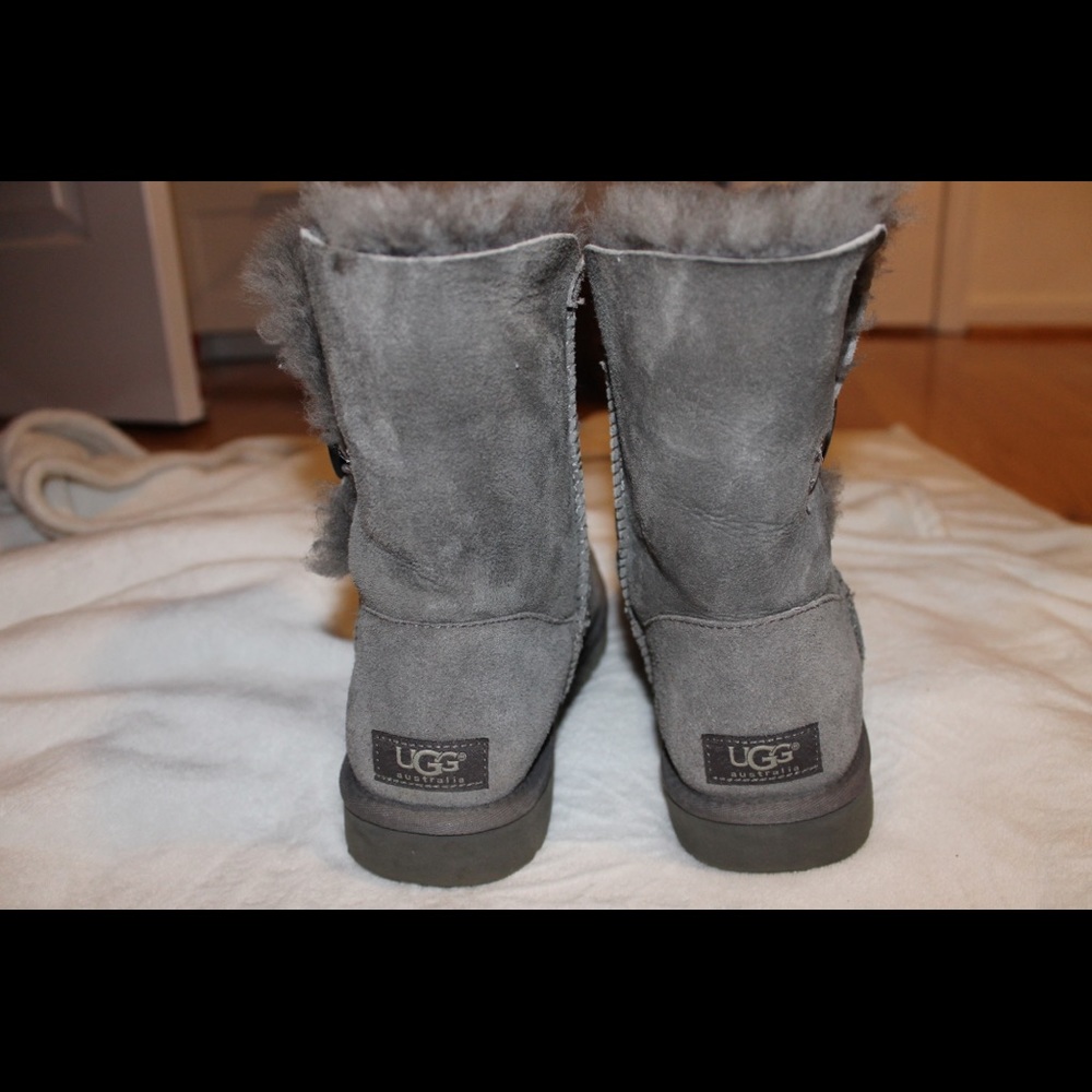 Ugg Bailey Button - image 2